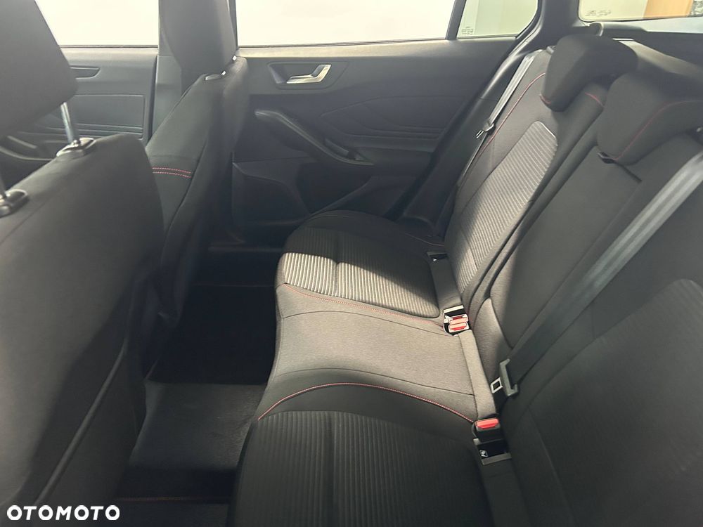 Ford Focus 1.0 EcoBoost mHEV ST-Line X - 6