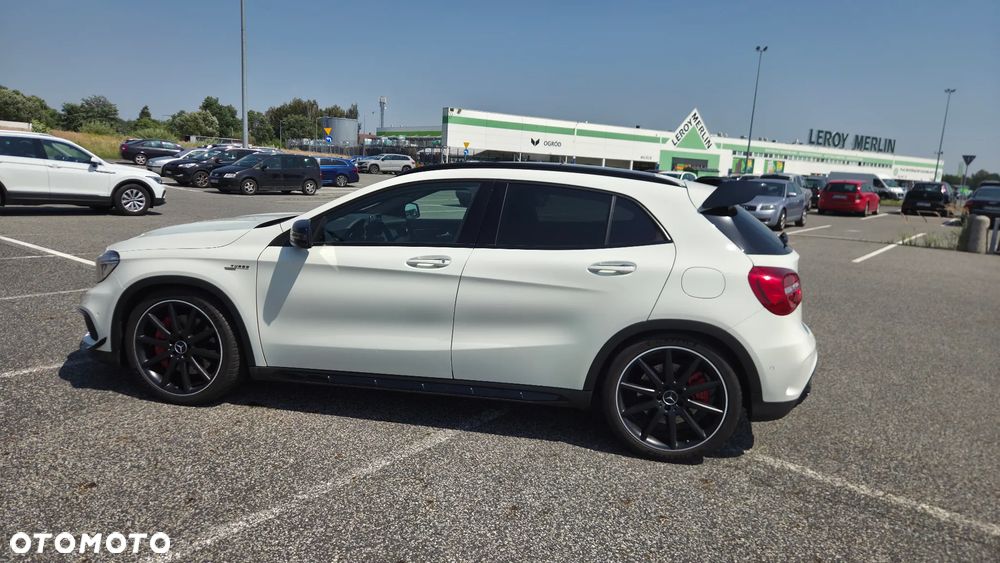 Mercedes-Benz GLA - 7