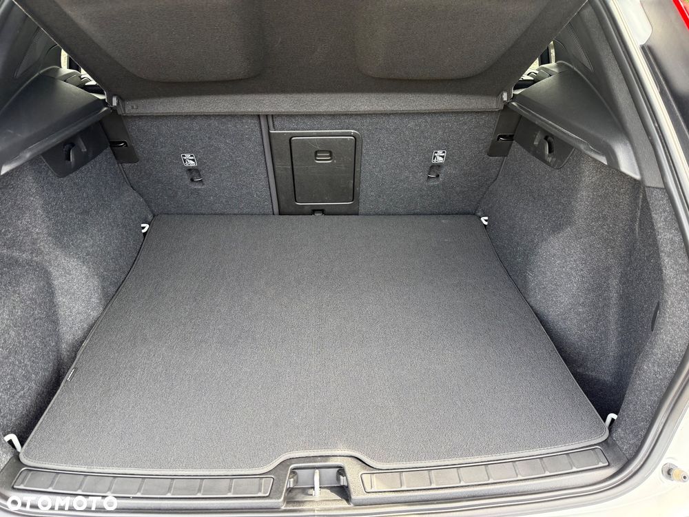 Volvo XC 40 - 40