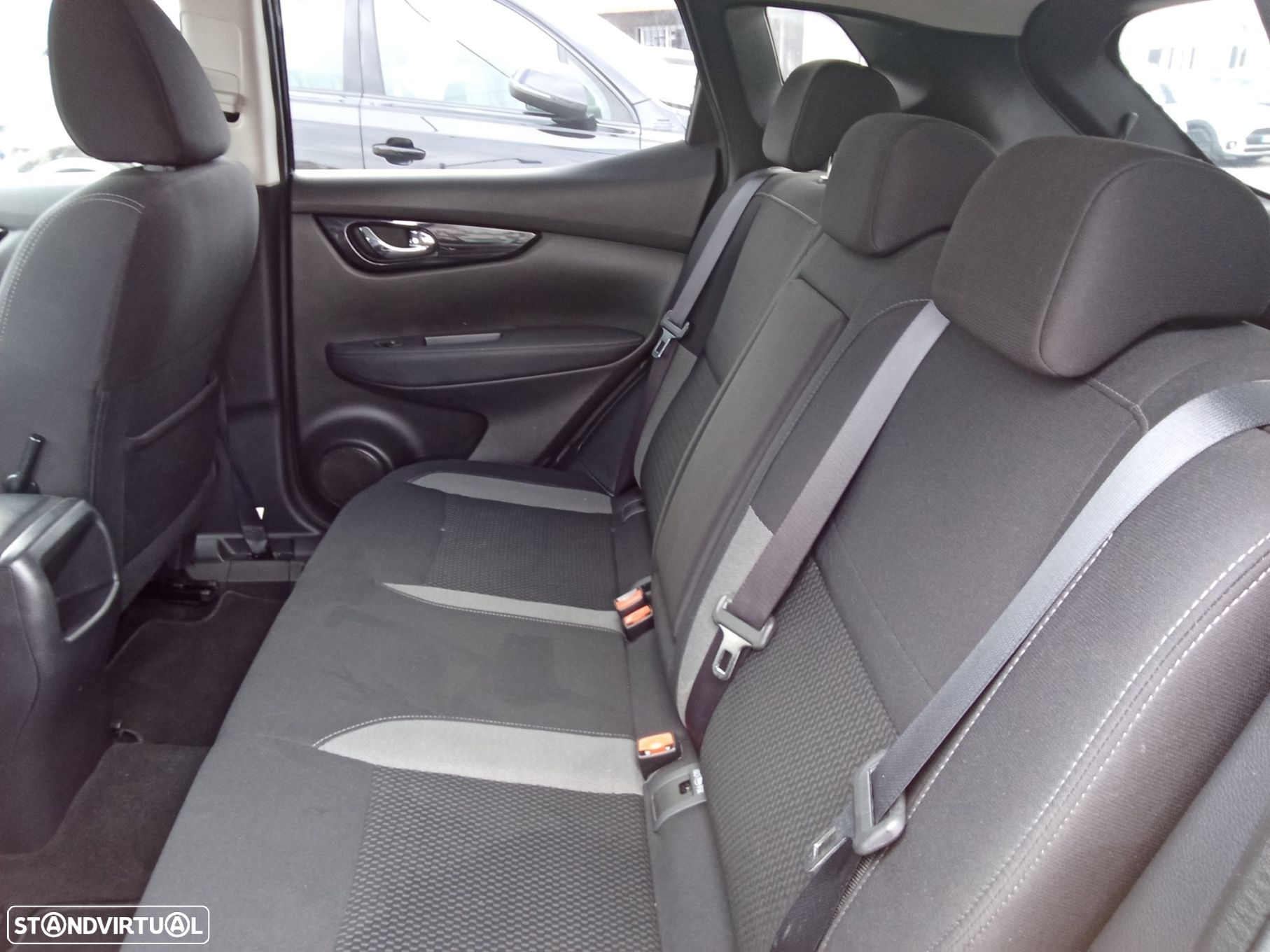 Nissan Qashqai 1.5 dCi Acenta C/Barras de Tejadilho - 25