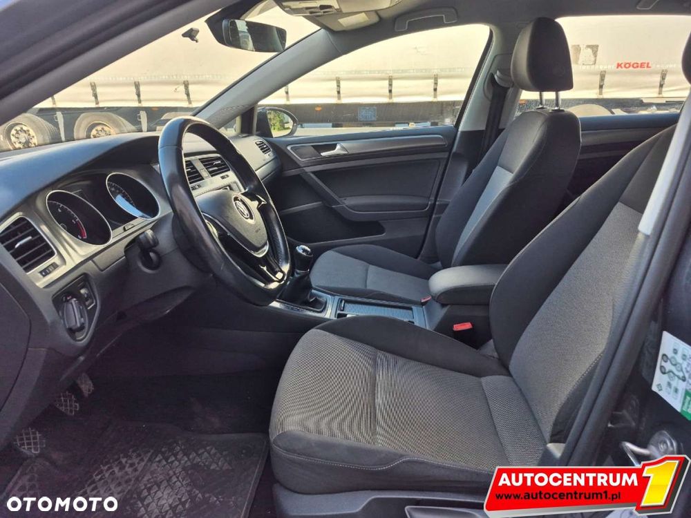 Volkswagen Golf - 13