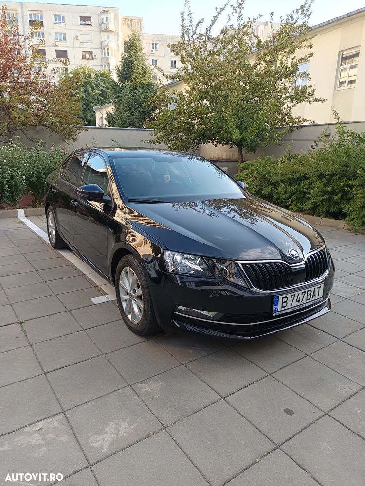Skoda Octavia 2.0 TDI DSG Style - 1