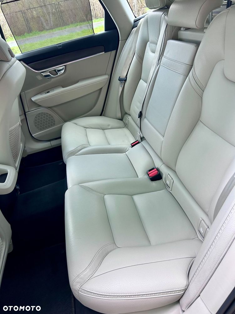 Volvo V90 Cross Country D4 AWD - 12