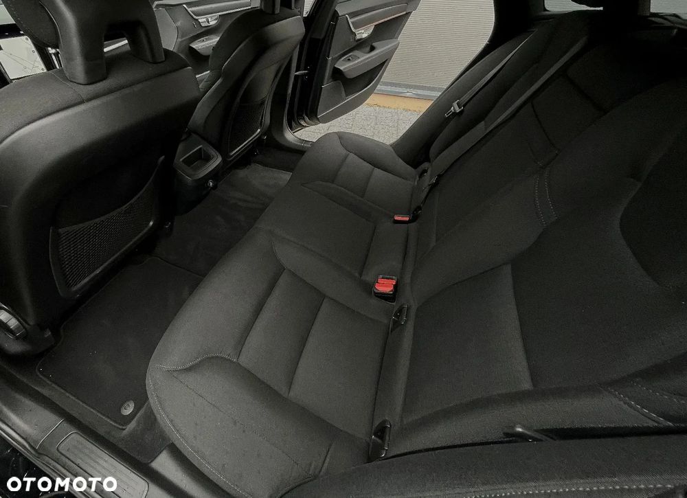 Volvo V90 D4 Kinetic - 26