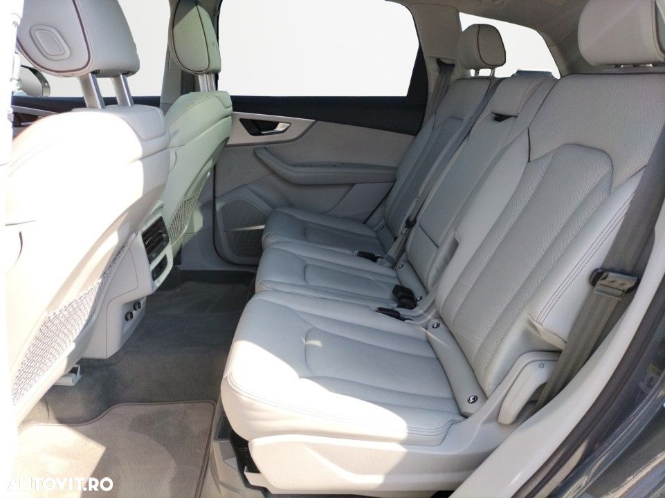 Audi Q7 - 13