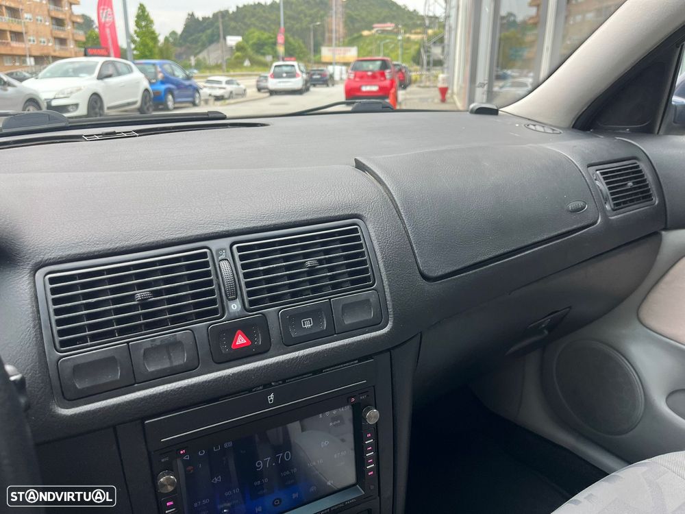 VW Golf 1.9 TDi Movie - 15