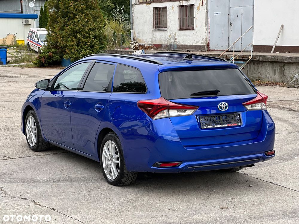 Toyota Auris 1.8 HSD Luna - 6
