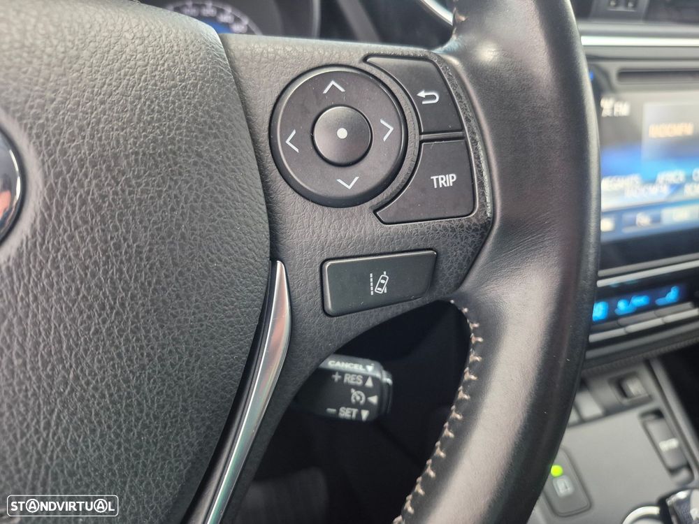Toyota Auris Touring Sports 1.8 HSD Freestyle - 13