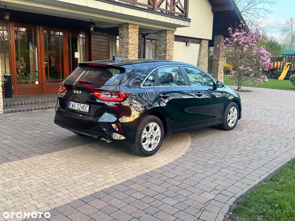 Kia Ceed 1.6 CRDi Eco-Dynamics+ (48V Mild-Hybrid) Platinum Edition - 9