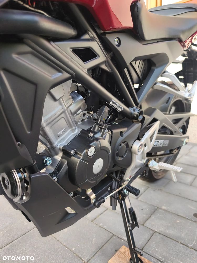 Honda CB - 24
