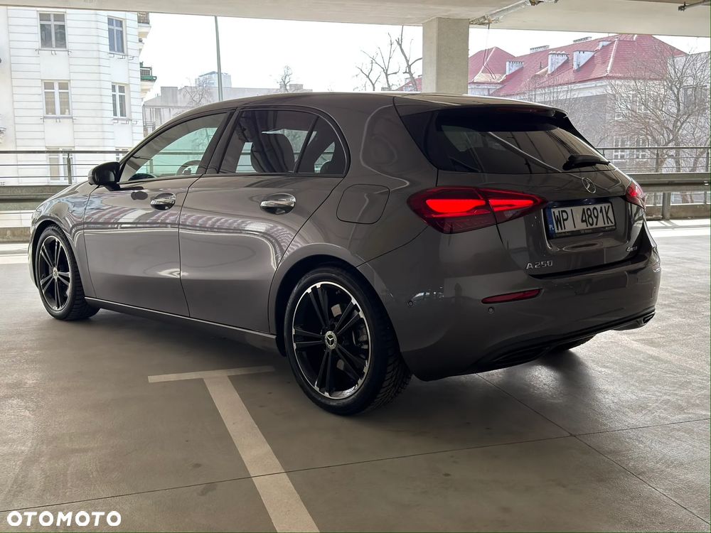 Mercedes-Benz Klasa A 250 4-Matic Progressive 7G-DCT - 8