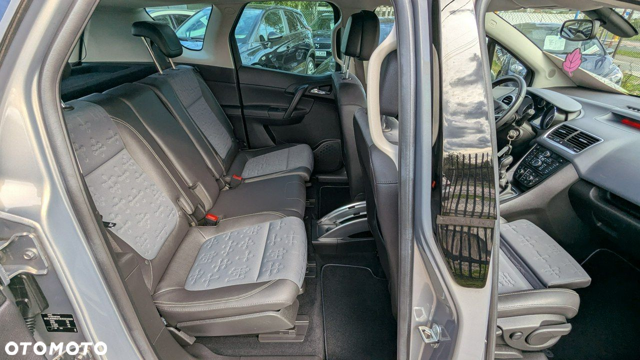 Opel Meriva - 17