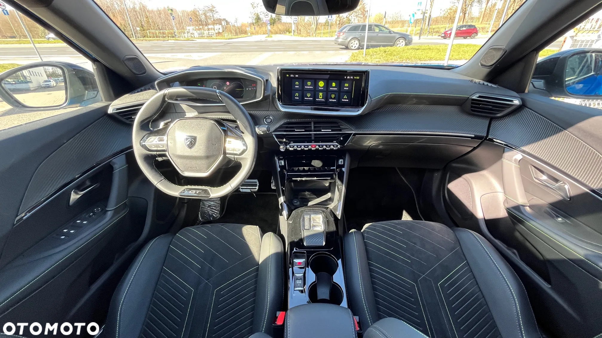 Peugeot 2008 PureTech mHEV GT e-DCS6 - 12