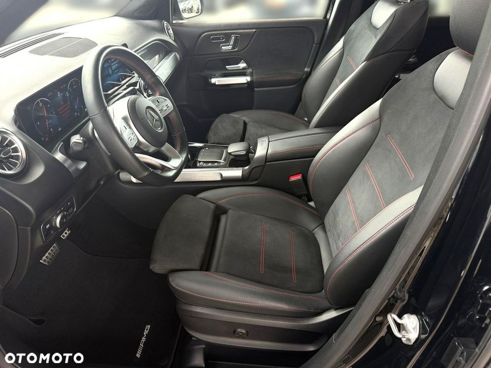 Mercedes-Benz GLB - 16