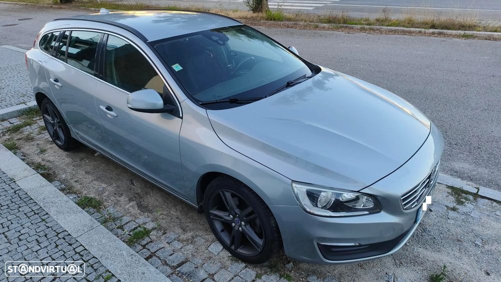Volvo V60 2.0 D2 Momentum Drive - 2