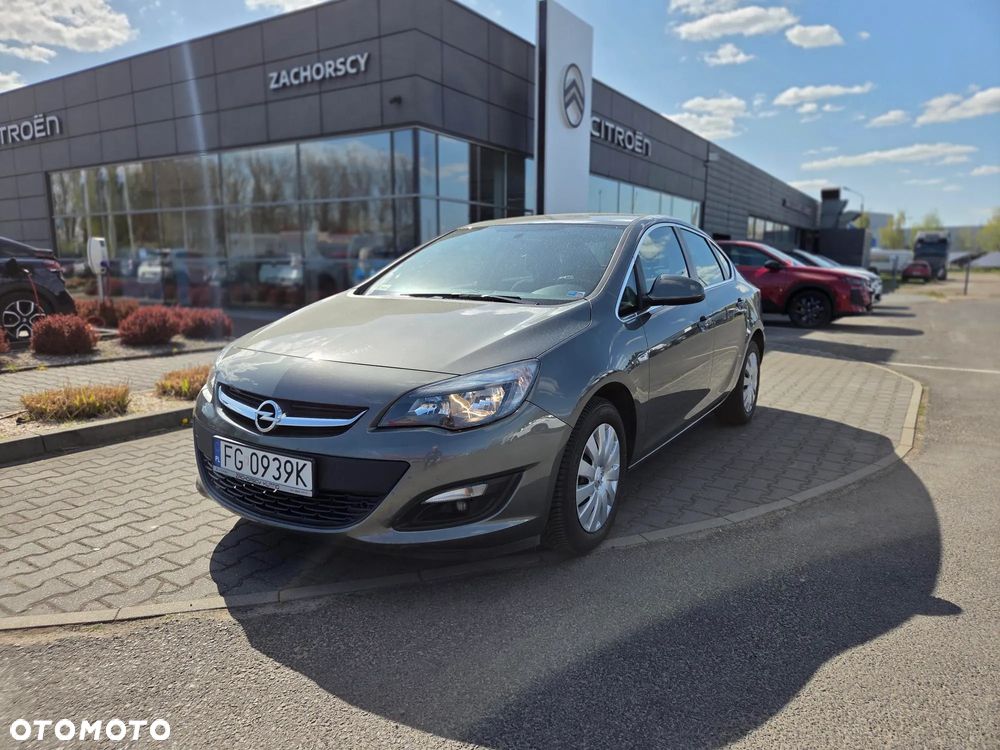 Opel Astra - 2