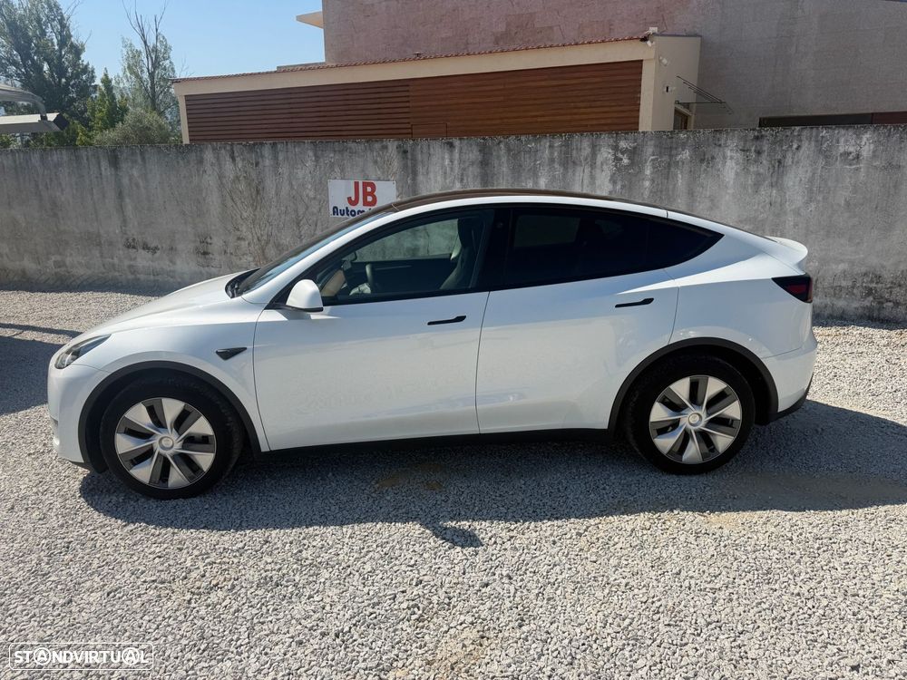 Tesla Model Y Long Range Dual Motor AWD - 6
