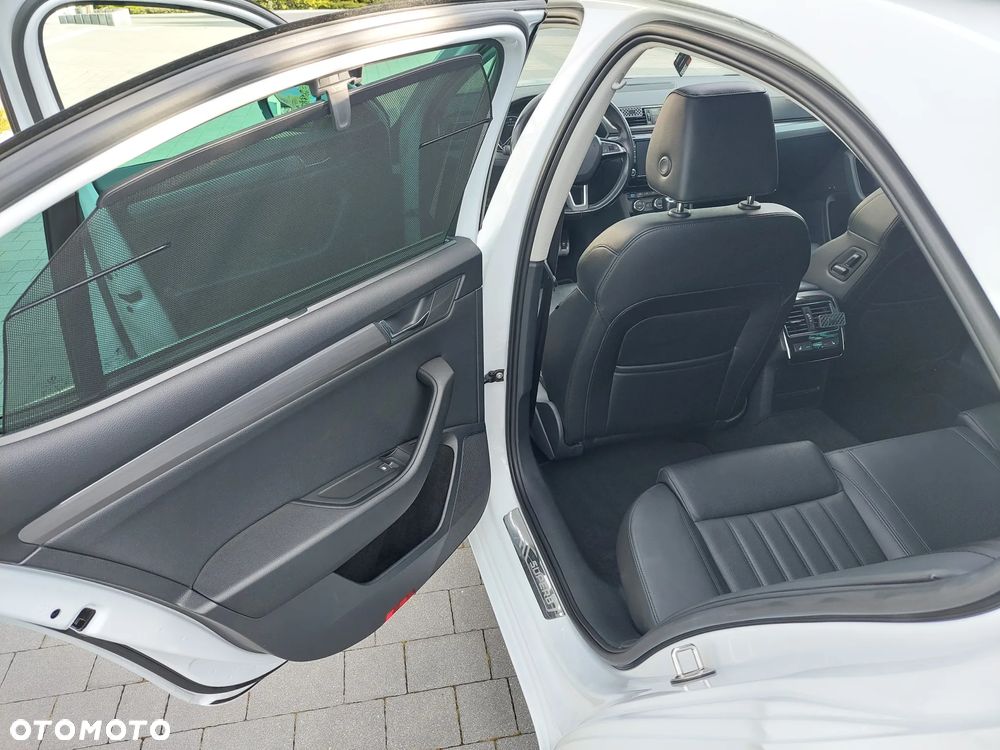 Skoda Superb 2.0 TDI 4x4 Style DSG - 8