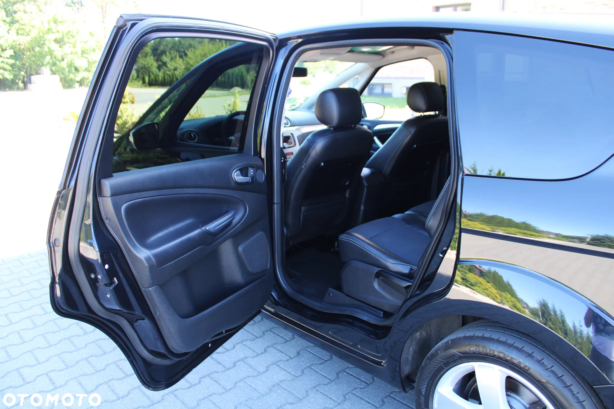 Ford S-Max - 28