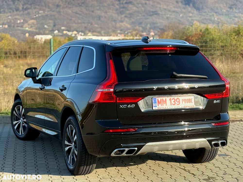 Volvo XC 60 B4 D AWD Geartronic Momentum Pro - 19
