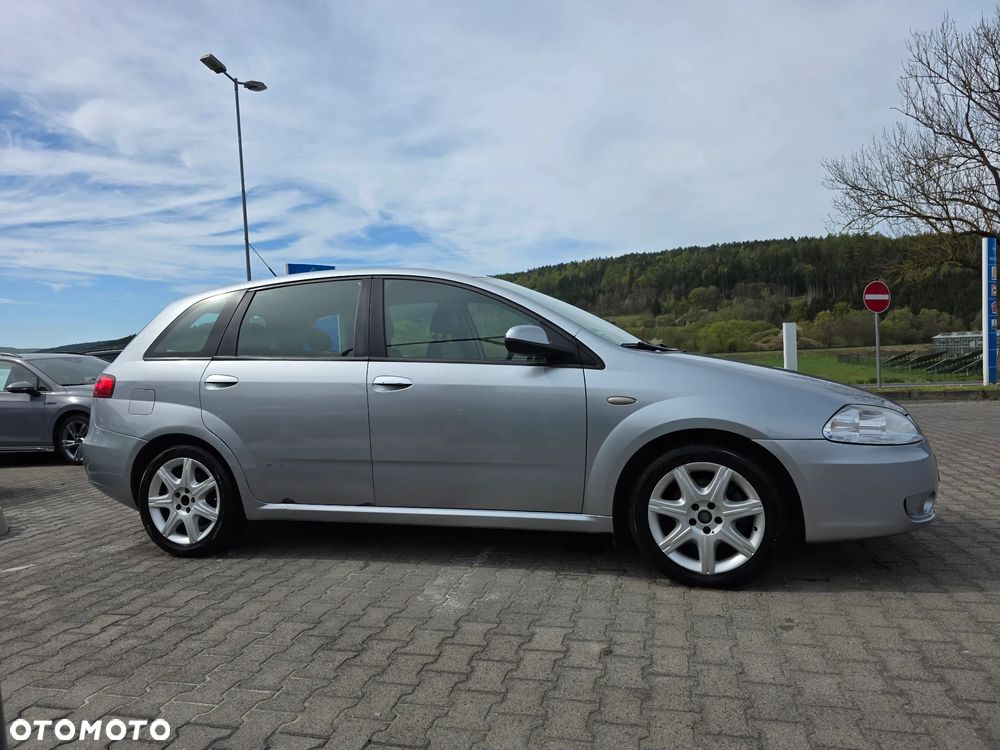 Fiat Croma 1.9 JTD Dynamic - 11