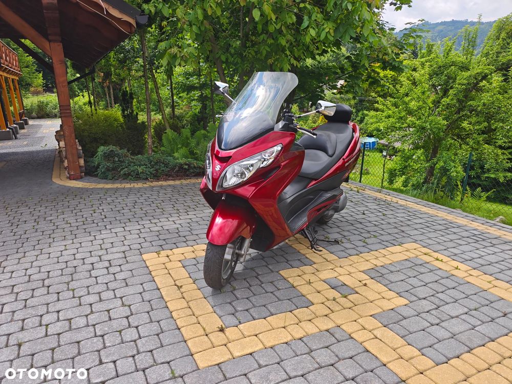 Suzuki Burgman - 4