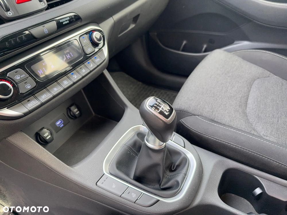 Hyundai i30 1.5 DPI Smart - 11