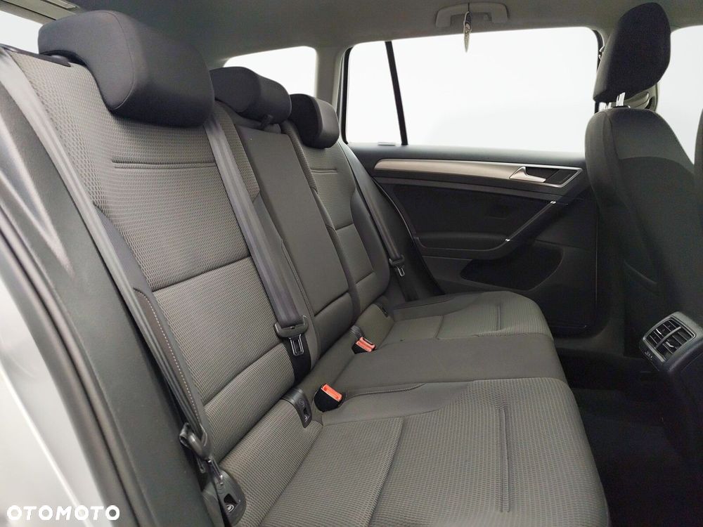 Volkswagen Golf Variant - 18