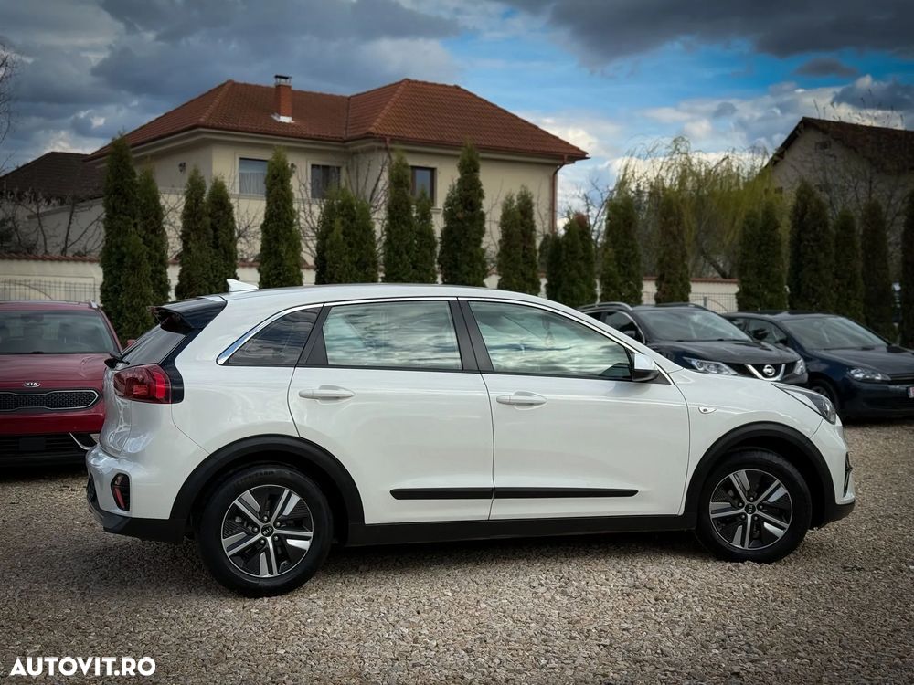 Kia Niro 1.6 GDI HEV 2WD OPF Aut. Edition 7 - 3