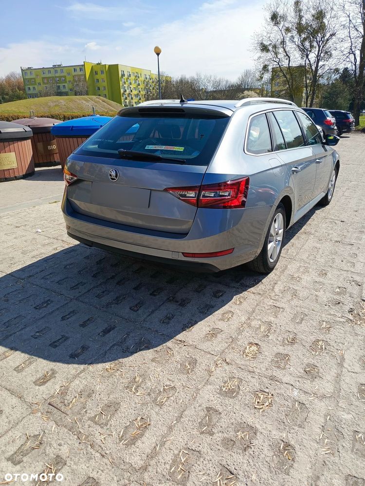 Skoda Superb 1.8 TSI Ambition DSG - 6