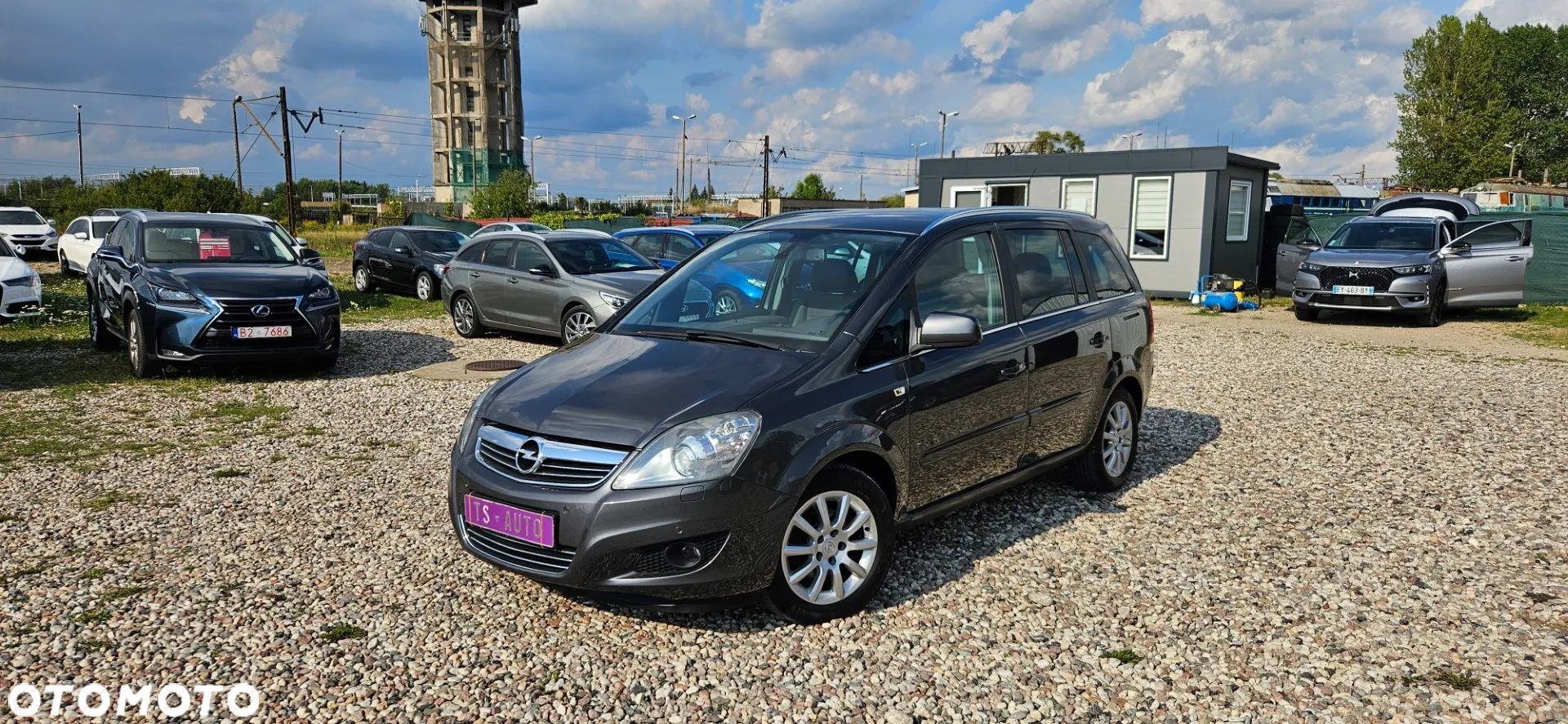 Opel Zafira 1.8 Cosmo - 1