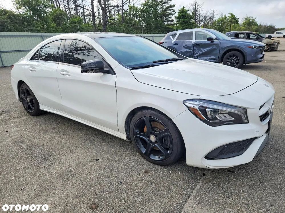 Mercedes-Benz CLA 250 4Matic 7G-DCT AMG Line - 1