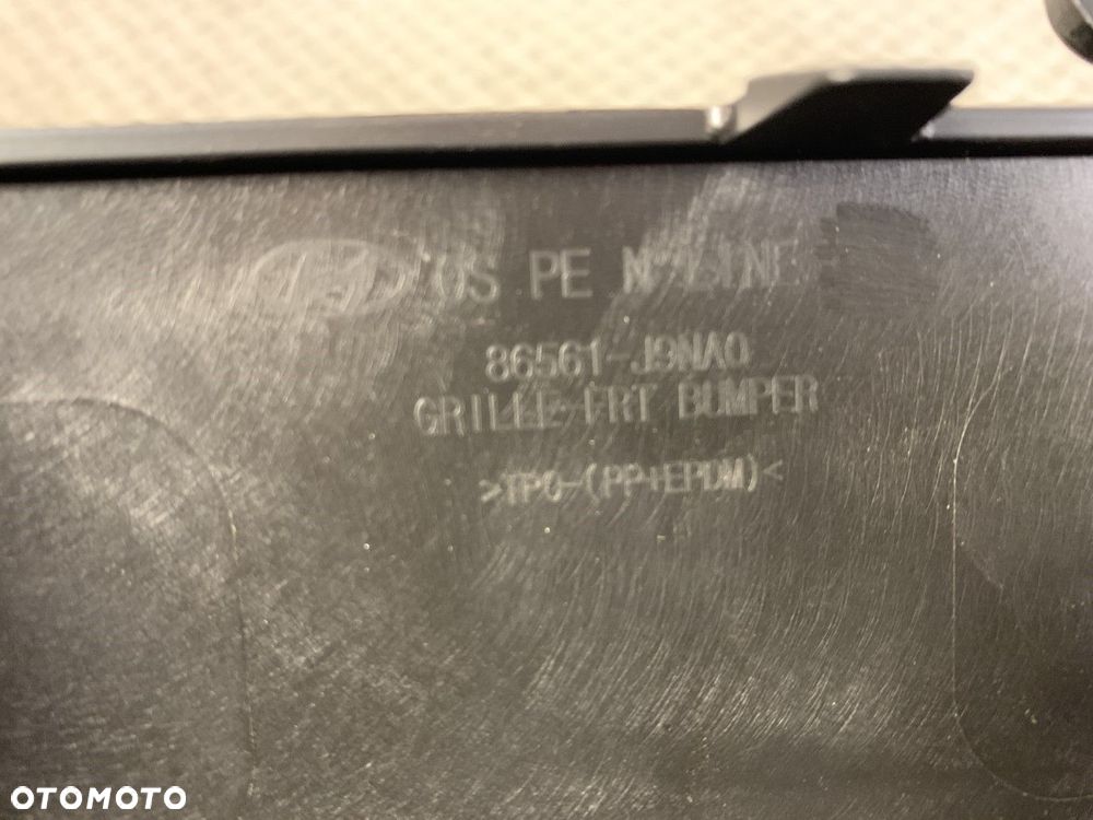 NOWY ORYGINALNY STELAŻ PRZEDNI MOCOWANIE PRZÓD WZMOCENIENIE GRILL HYUNDAI KONA I 17-23 86561-J9NA0 - 4