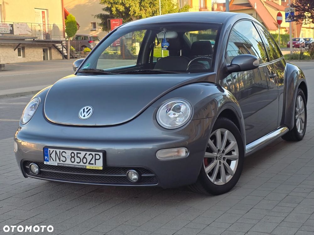 Volkswagen New Beetle - 2