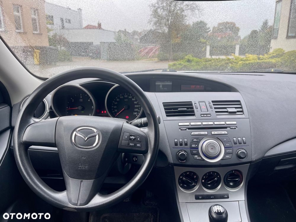 Mazda 3 - 8