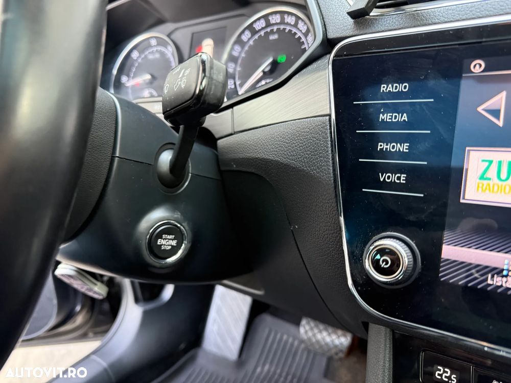 Skoda Superb 2.0 TDI DSG Premium Edition - 28