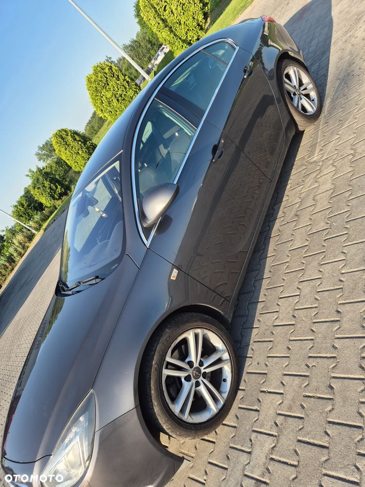 Opel Insignia 2.0 T Cosmo - 9