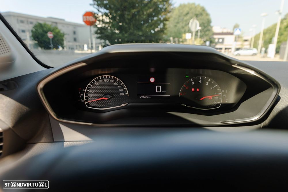 Peugeot 208 1.2 PureTech Active Pack - 12