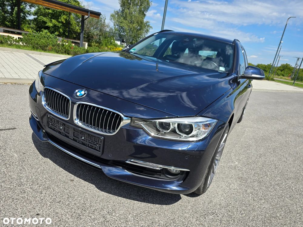 BMW Seria 3 328i Touring Luxury Line - 16