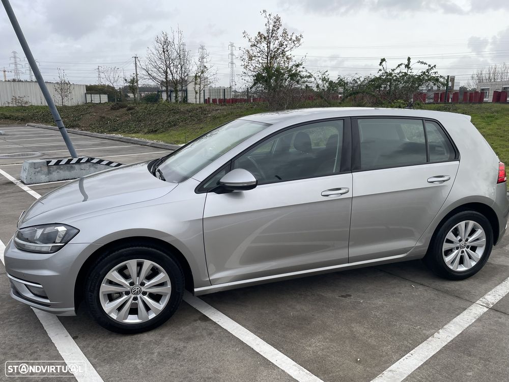 VW Golf 1.6 TDI Confortline - 5