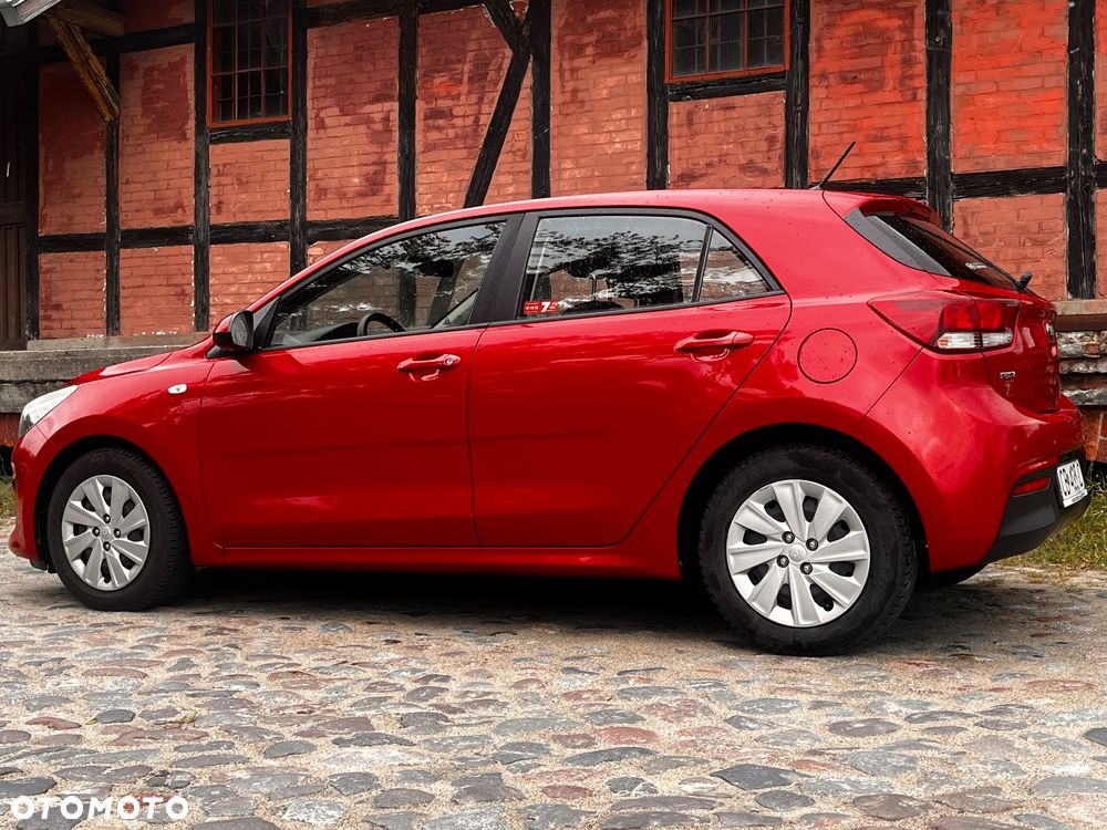 Kia Rio 1.4 L - 7