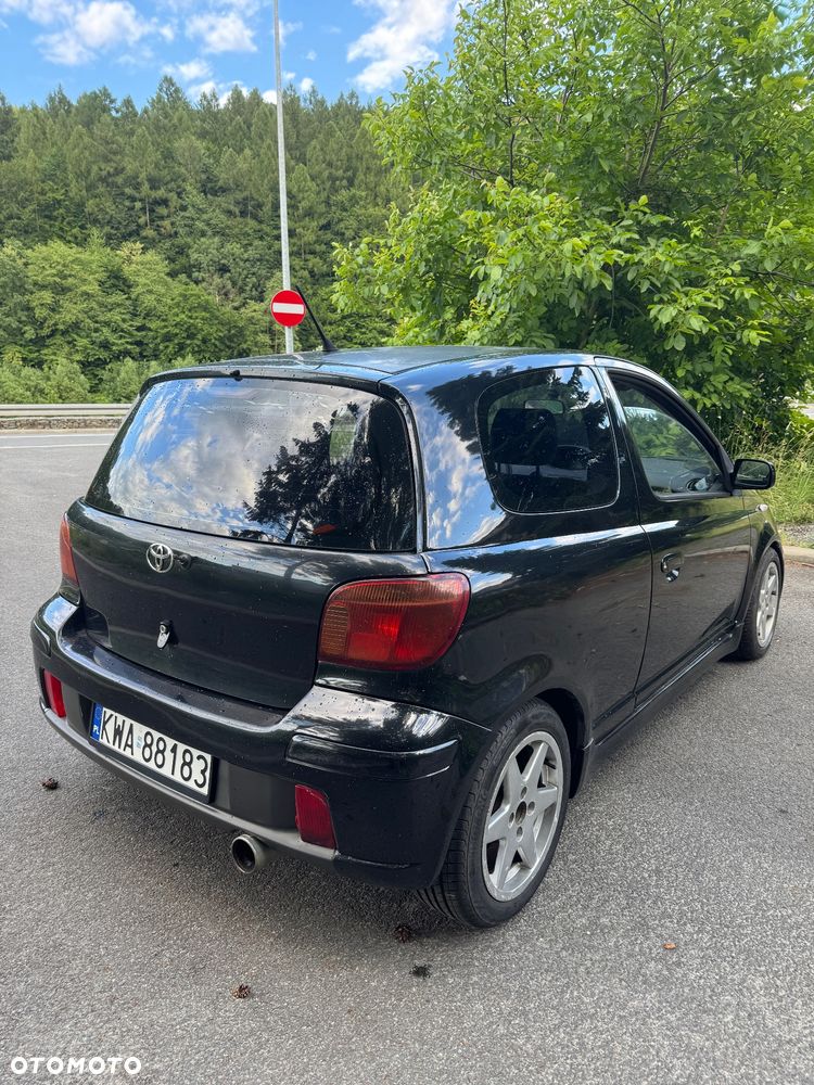 Toyota Yaris - 8