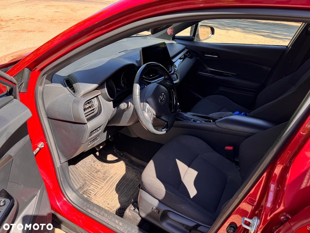 Toyota C-HR - 11