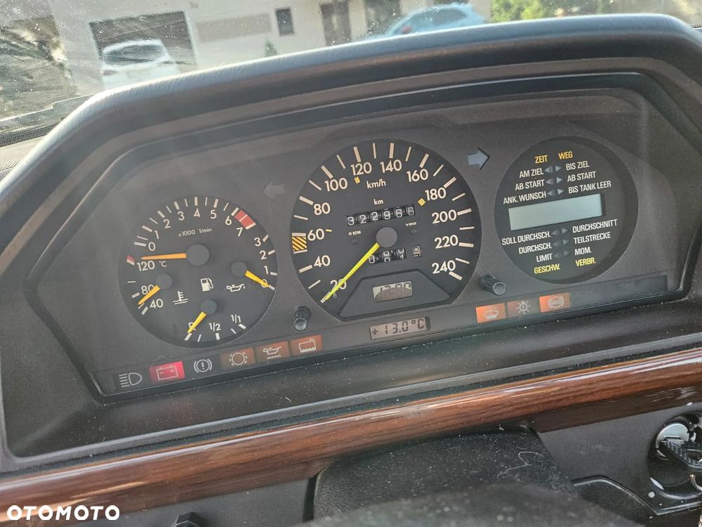 Mercedes-Benz W124 (1984-1993) - 11