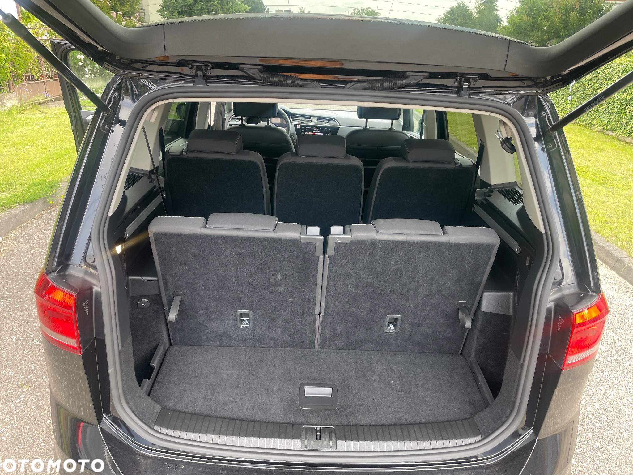 Volkswagen Touran 1.5 TSI EVO Active - 14