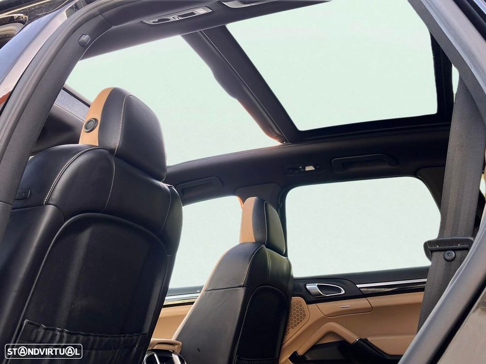 Porsche Cayenne S E-Hybrid - 17