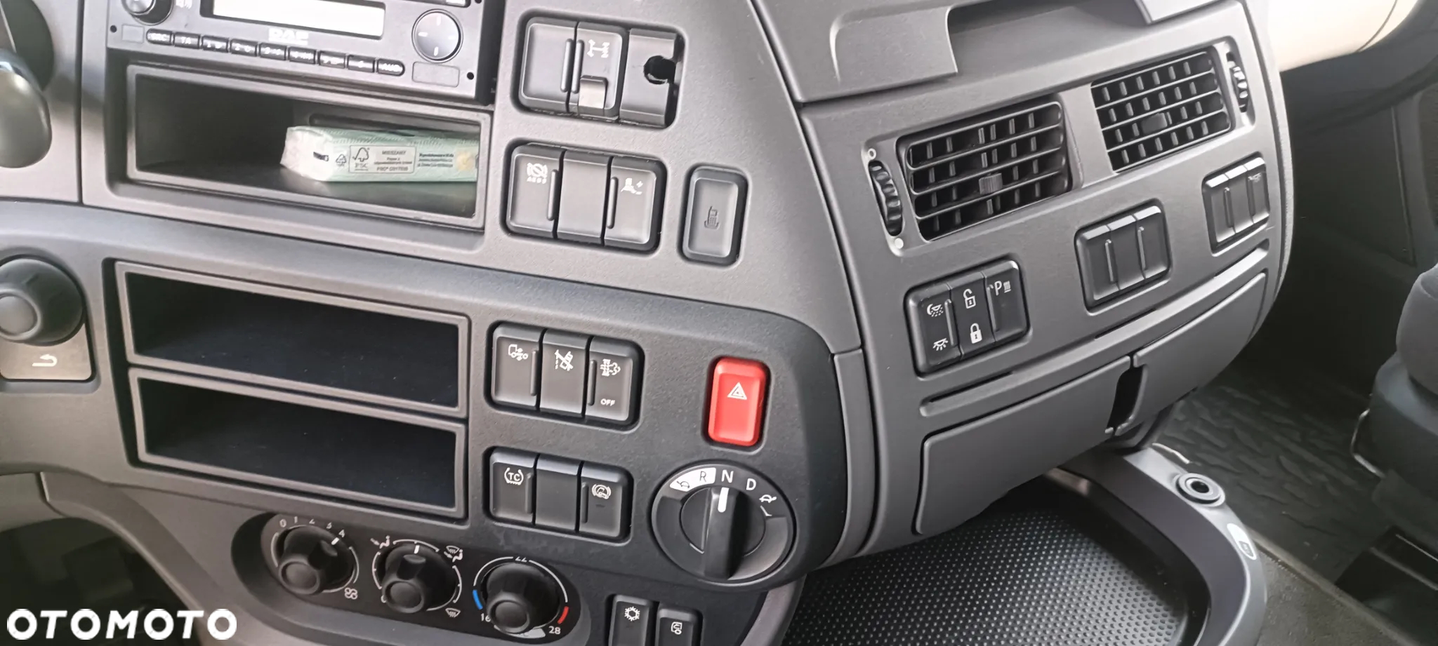 DAF XF 460 - 12
