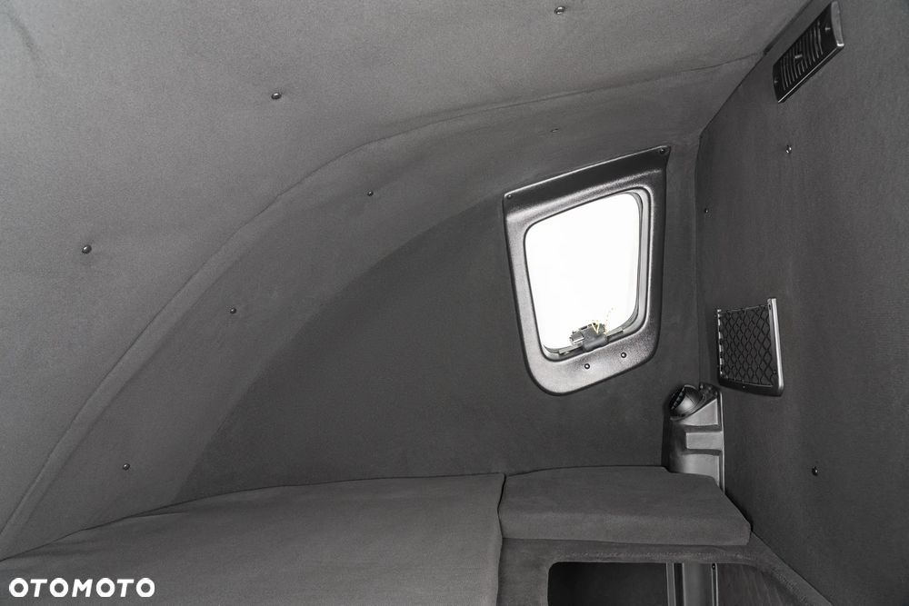 Renault MASTER Tylne Spanie Międzynarodówka - 9