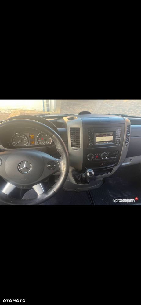 Mercedes-Benz Sprinter - 13