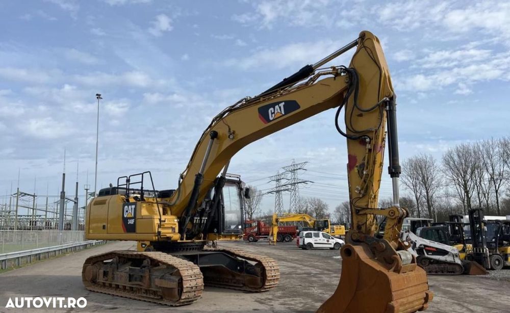 Caterpillar 340F Excavator - 2